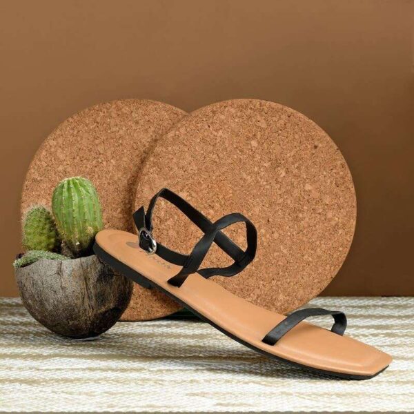 Women Black Outdoor Flat Sandals Pinapparels